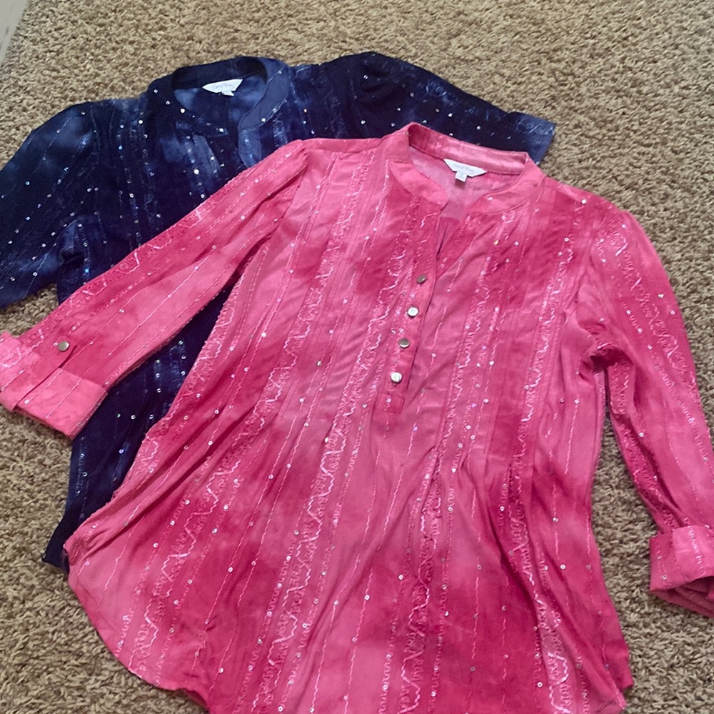 😎BUNDLE of Gorgeous Silky Womens Tops🌸